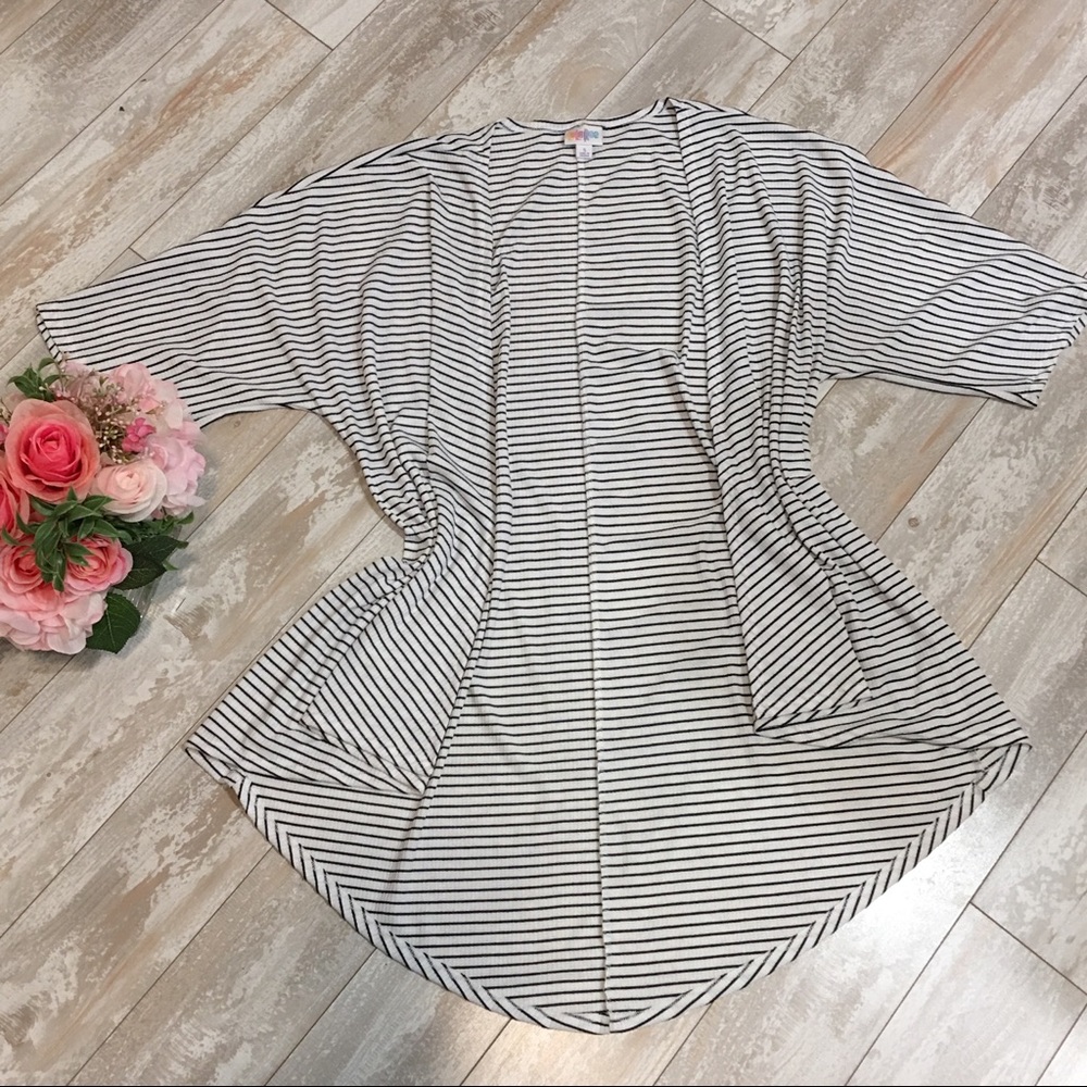 LuLaRoe • EUC Lindsay Komono